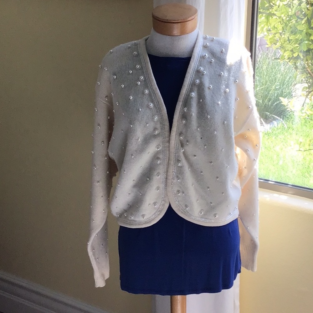 Apart Vintage Sweater in Winter White. Size S.
